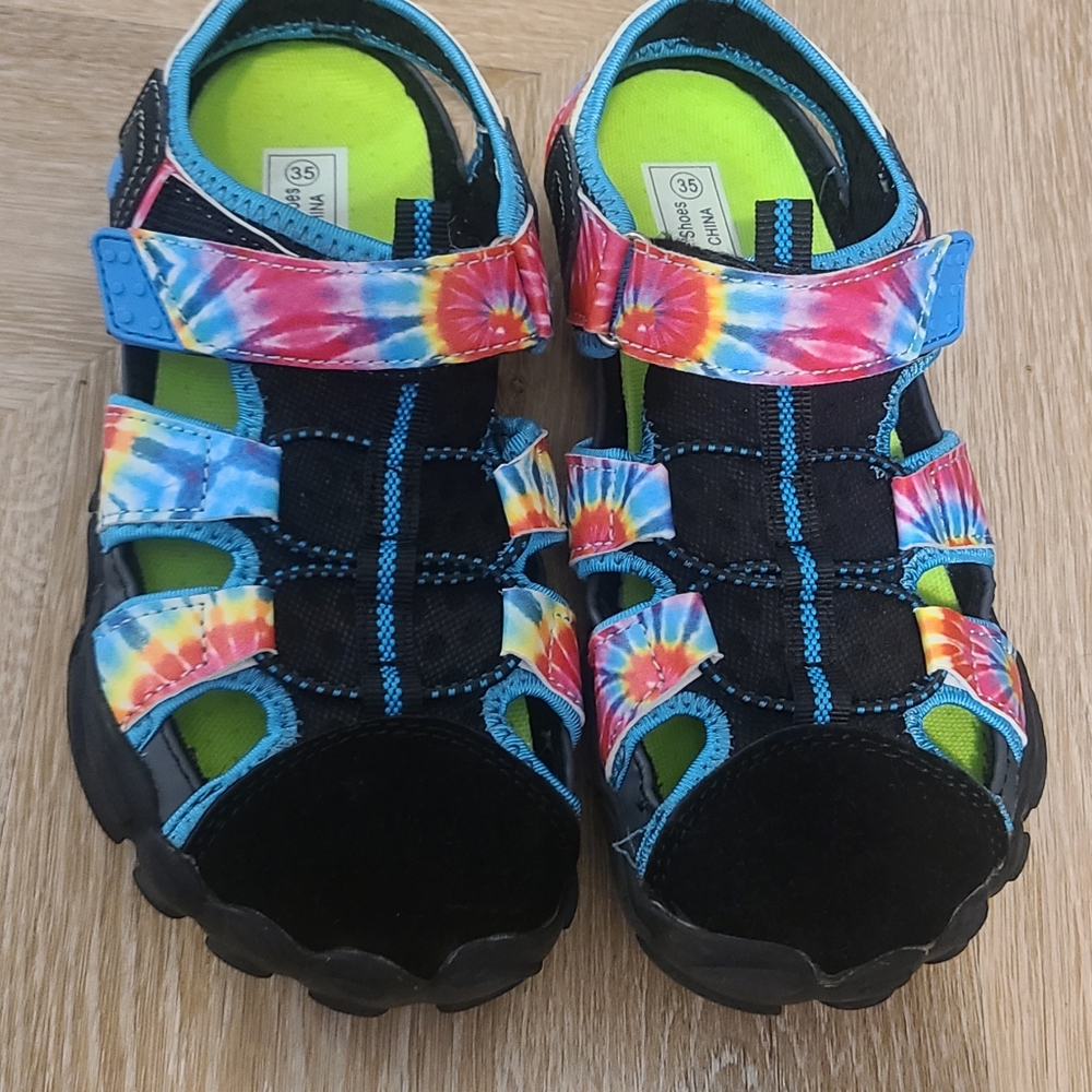 L Run kids sandals